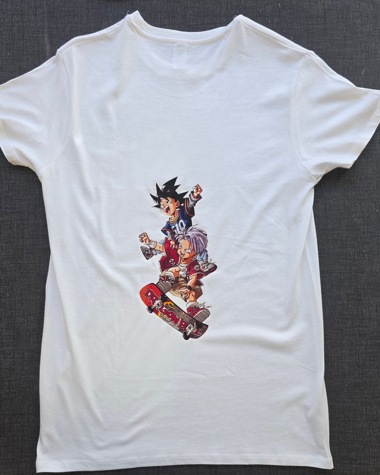 T-Shirt Lama's Store - Roly - Dragonball Goten & Trunks Taglia L Bianca